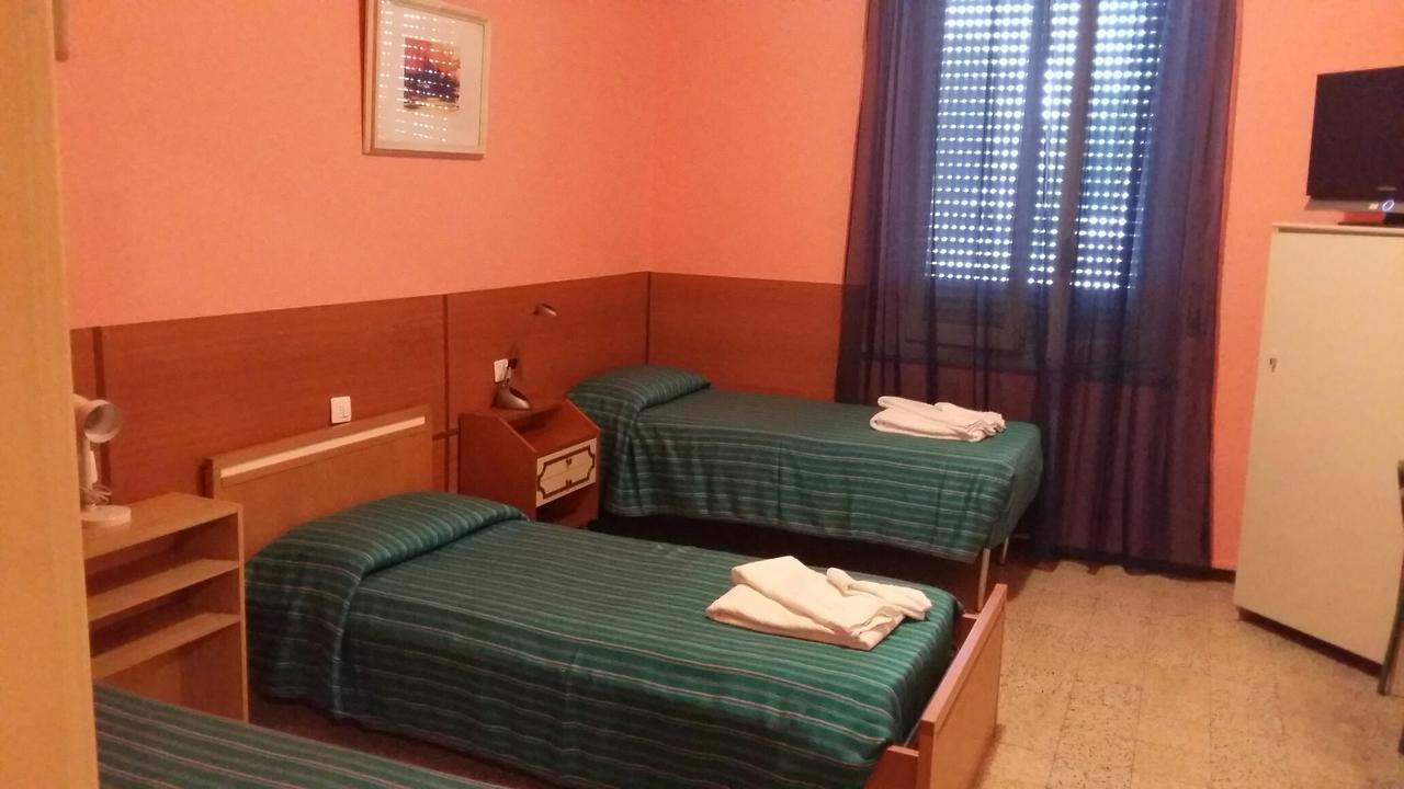 Hotel Violetta Parma Zewnętrze zdjęcie